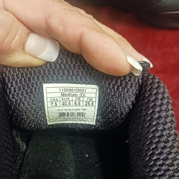 Brooks Addiction Walker Men's Size 7.5 Color" Black Pre-owned - Picture 12 of 12